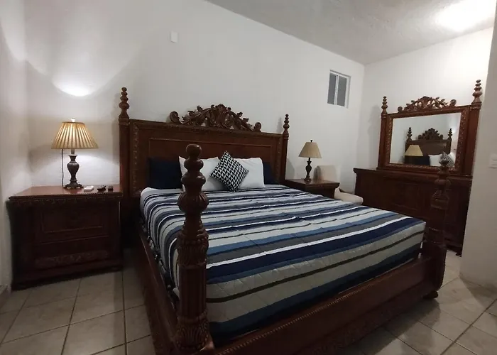 Tres Migueles, Estudio Luupita, Cerca De La Marina, Zona Turistica Y Playa